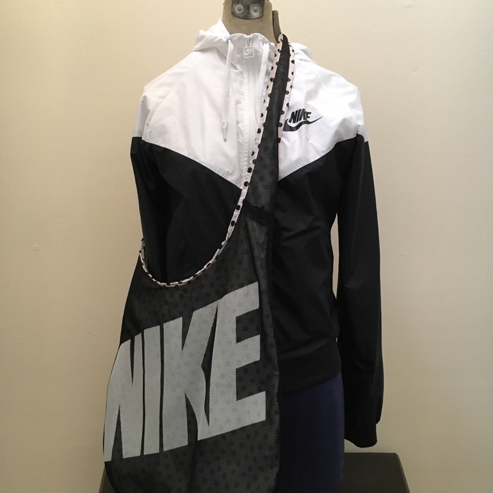 Nike Zip up jacket & reversible bad